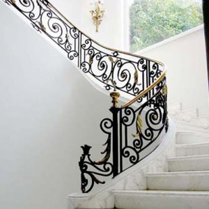 ราวบันไดเหล็กอิตาลี / ระเบียงเหล็กอิตาลี (WROUGHT IRON RAILING/WROUGHT IRON BACONY)